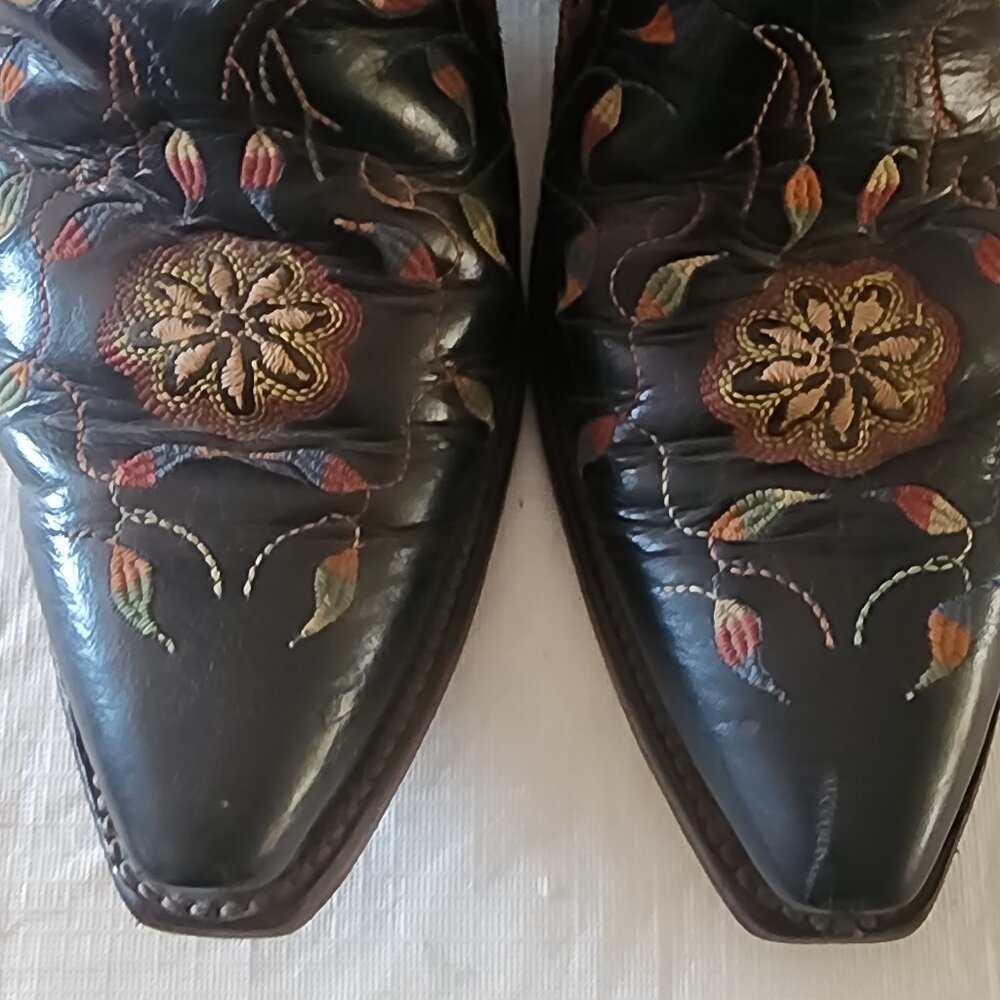 Lucchese Black Leather Cowboy Boots - Picture 6 of 7